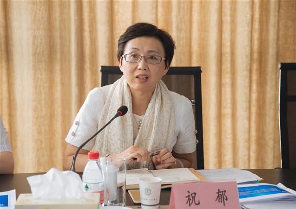 副区长王浩视察嘉定一中,调研学校课程建设情况