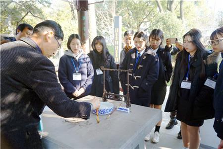 韩国细花高等中学师生来嘉定二中交流