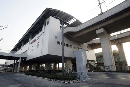 新闻频道 嘉定动态 经济新闻 >> 正文 11号线从嘉定西站出发,沿着胜辛