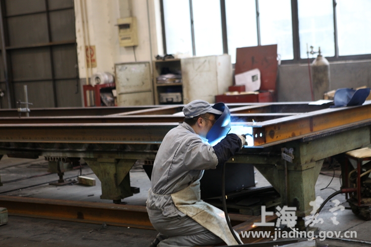 模具钳工招聘_招聘模具钳工