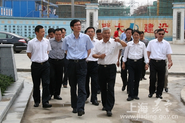 6月14日,嘉定区委副书记,区长马春雷在区政协副主席,南翔镇党委书记
