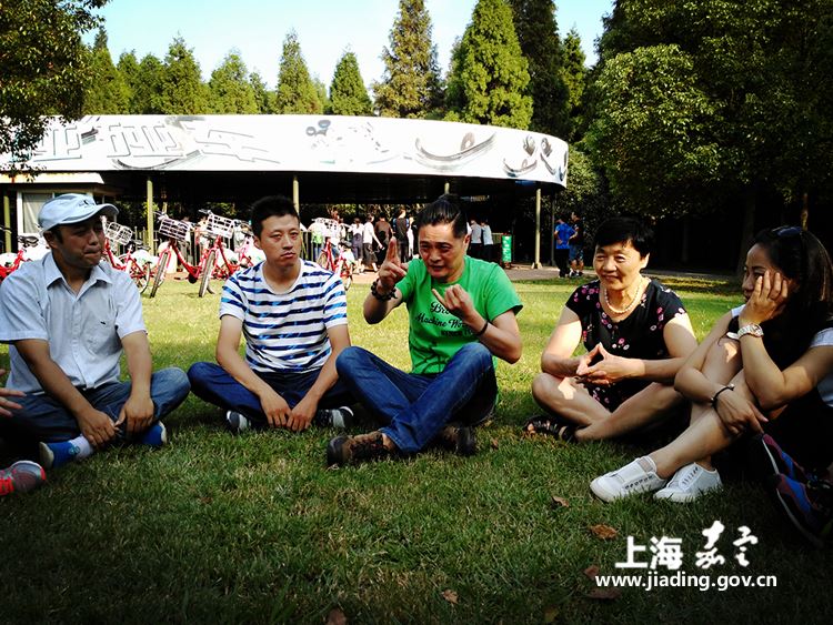 猜手语的成语_手语