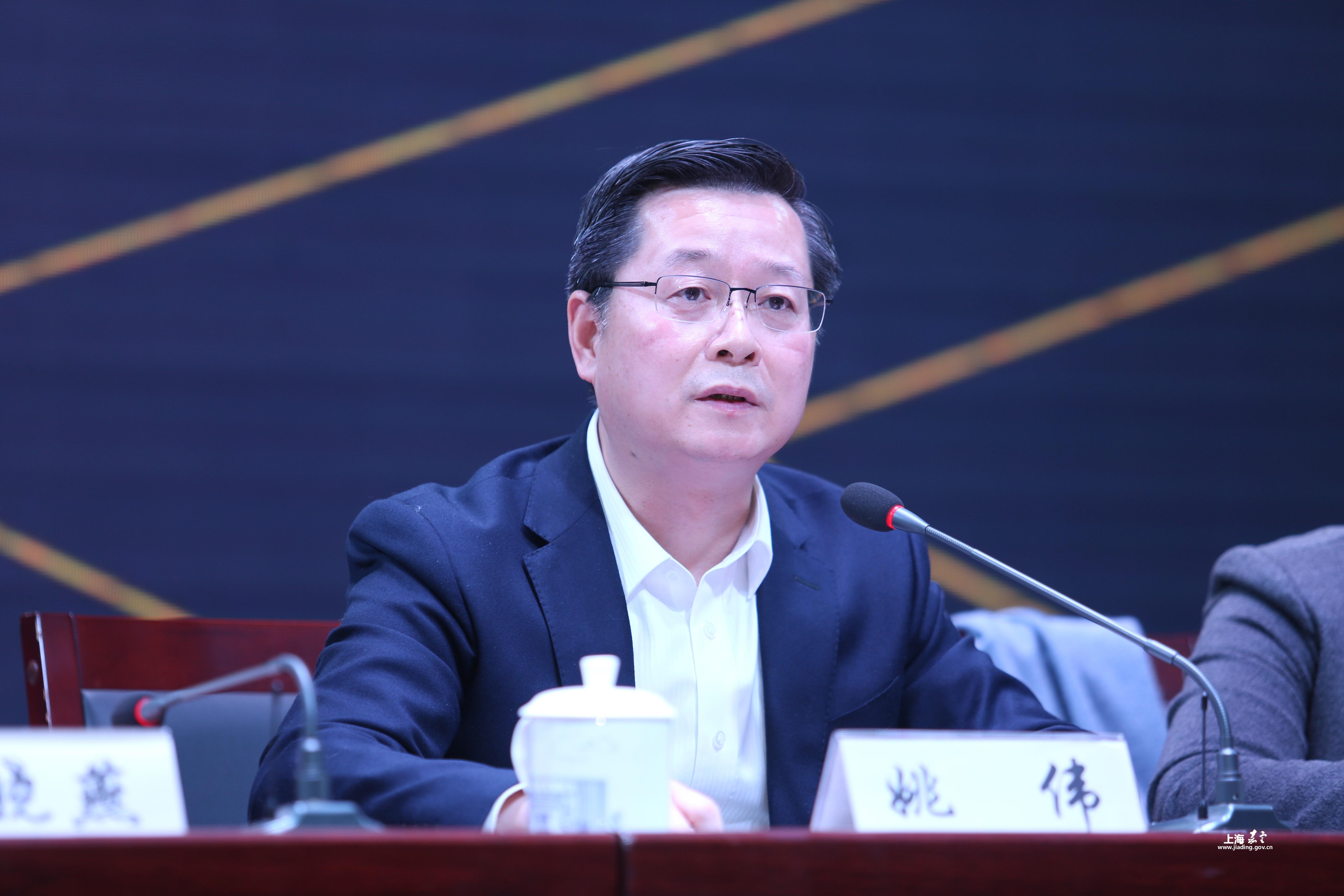 区教育局局长姚伟从"以教育改革发展为内生动力,品质根基更加牢固;以