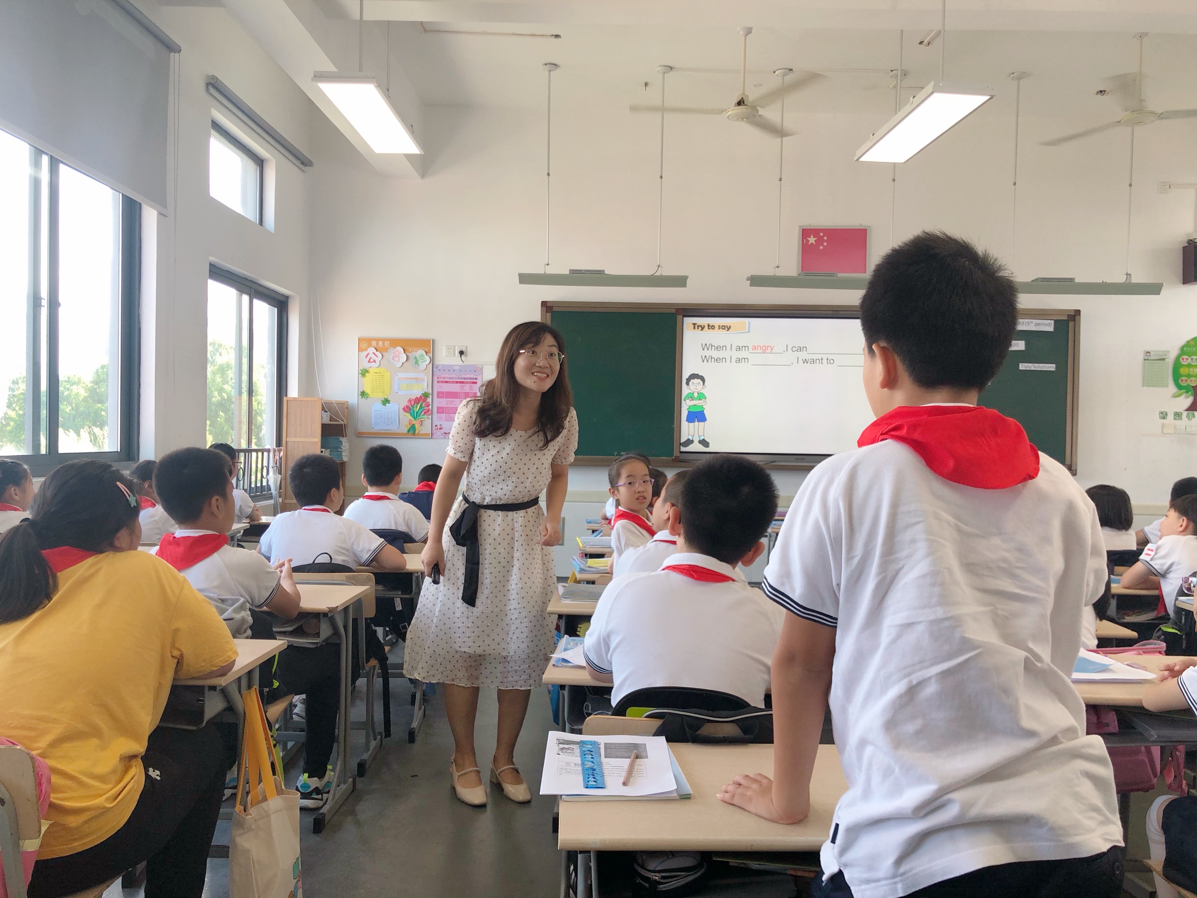 德富路小学专家引领共交流校本研修促成长