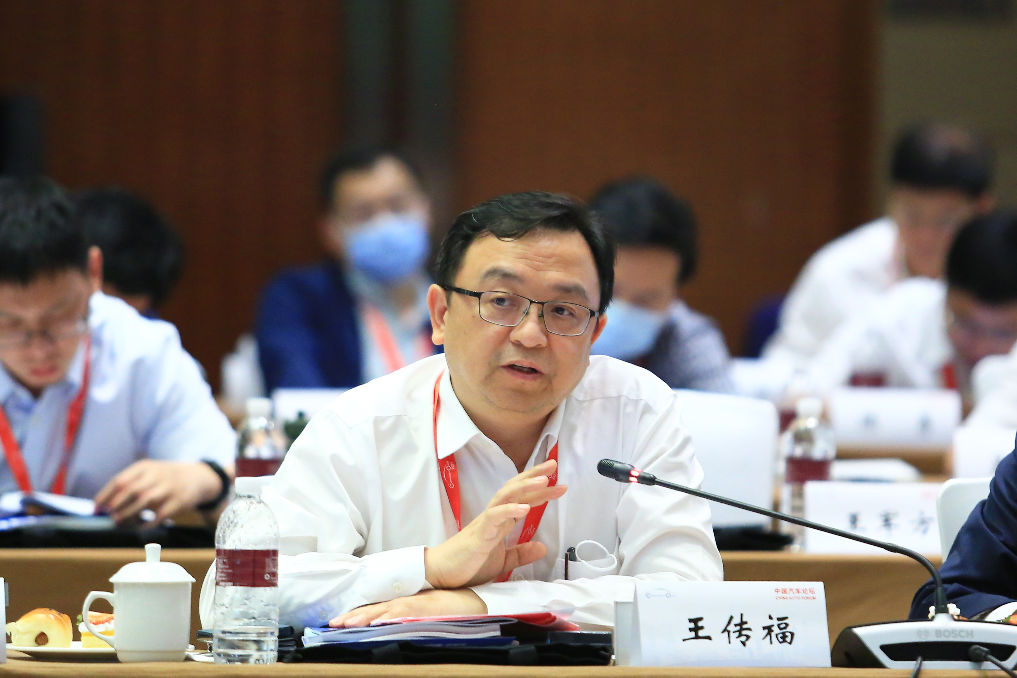 比亚迪王传福-500477.jpg