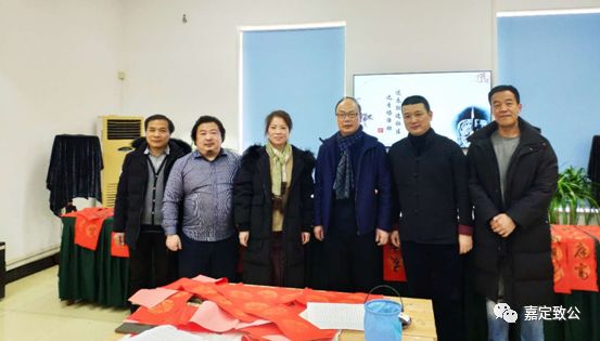 姚薇董事长_董事长办公室图片(3)