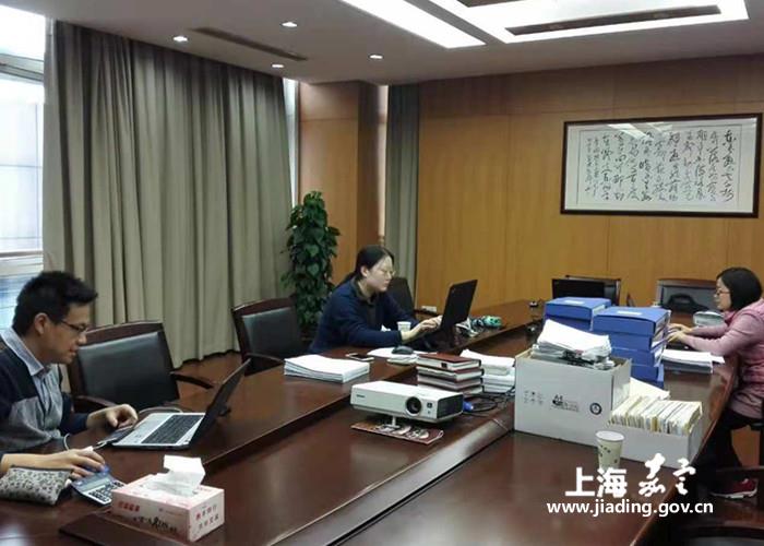 统筹人口服务管理_...东村派出所流动人口服务管理站查看流动人口登记办证流
