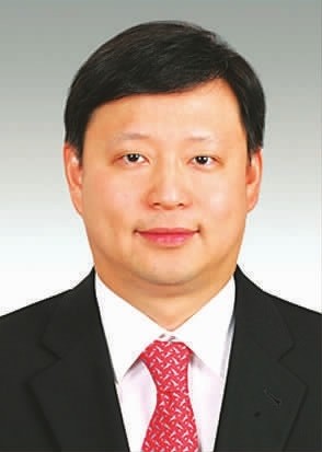区委书记、区长 章曦