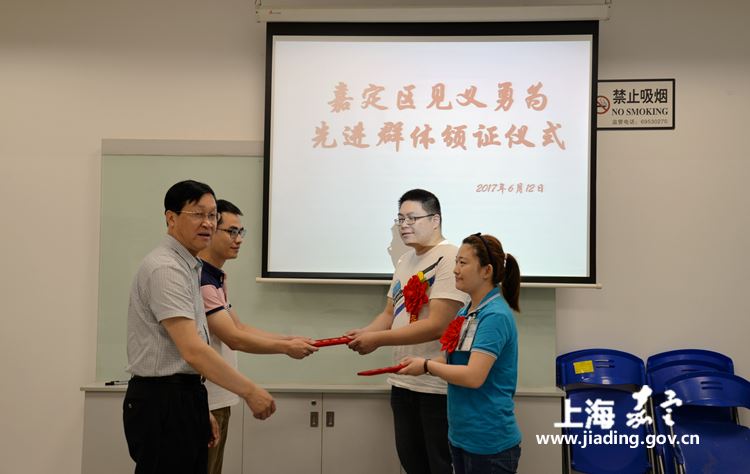 51c86fed4cdd48c9b36f0794ea21e4e1.jpg