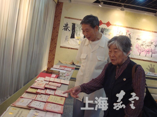 嘉定镇街道老干部红色文物展回顾峥嵘岁月