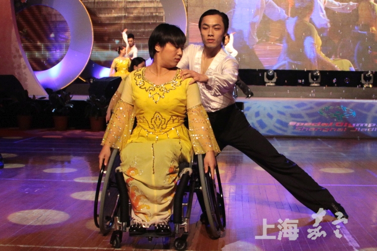 闭幕仪式后，残疾人代表还带来了丰富多彩的文体表演。
