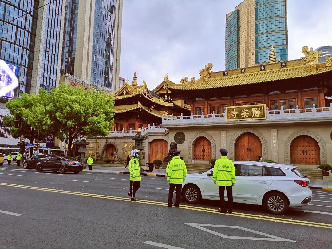 黑车2.jpg