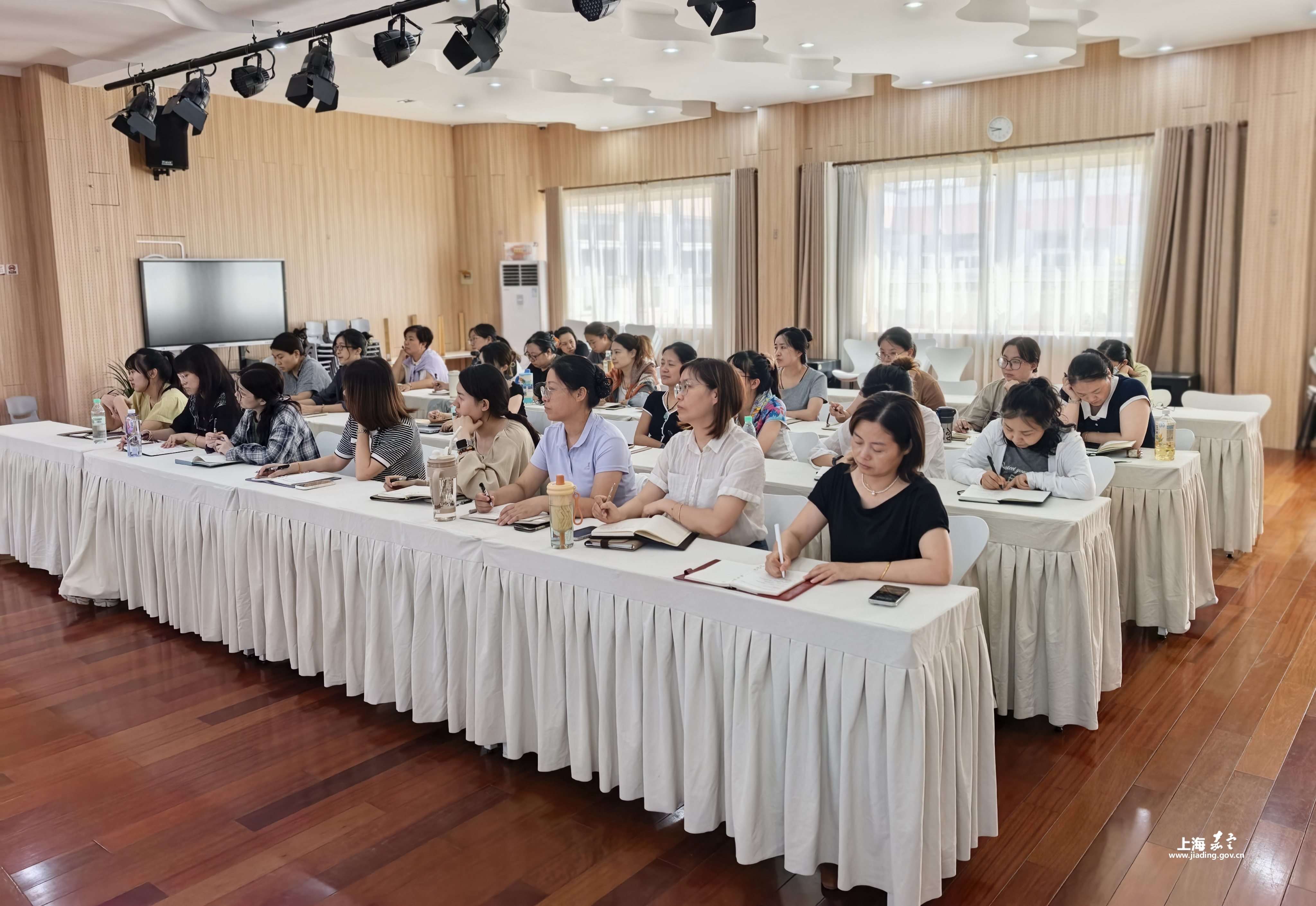 08e61b17ea2f443db065171e4c0d09dd.png 08e61b17ea2f443db065171e4c0d09dd.png