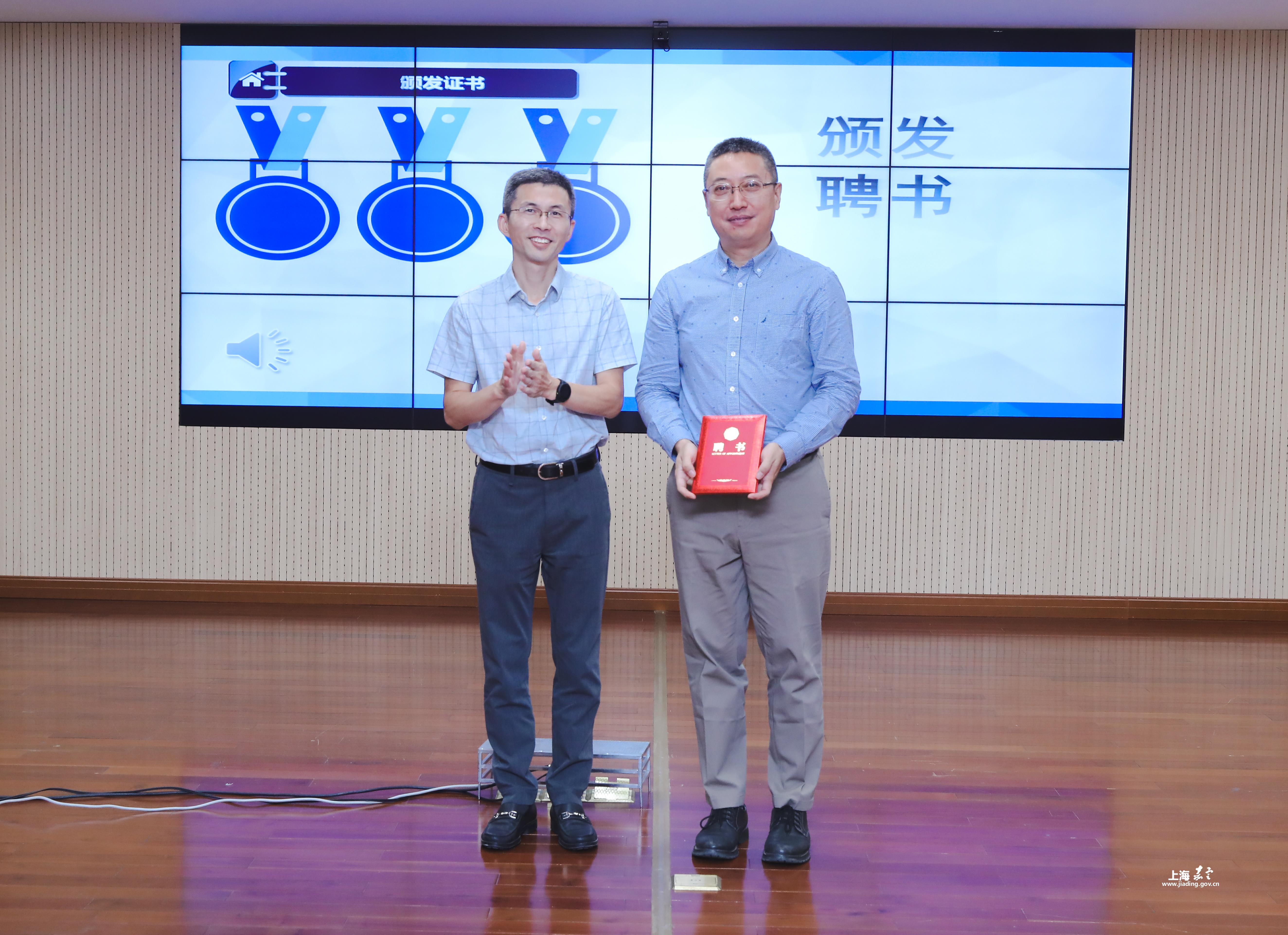 1f03b2d9f19e4c06bbd5c0ab4e2a9bcd.JPG 1f03b2d9f19e4c06bbd5c0ab4e2a9bcd.JPG