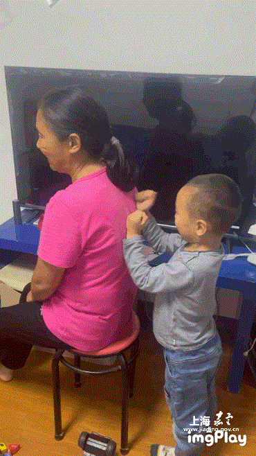 3a0fa2b3da6a43e48644f45f87a5f134.Gif