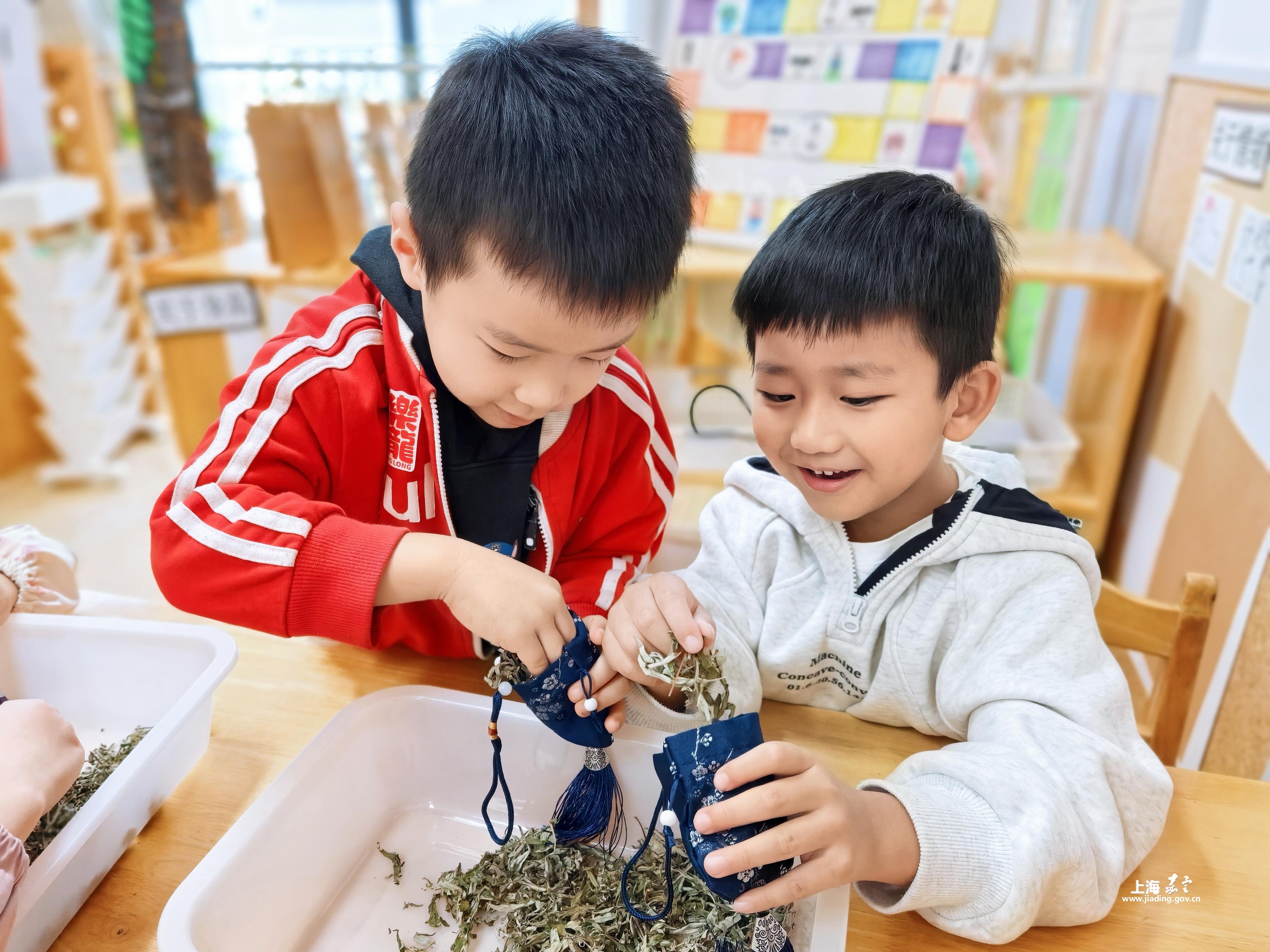 43f4f7d33c4e486d8ec27ae18184e5aa.jpg 43f4f7d33c4e486d8ec27ae18184e5aa.jpg