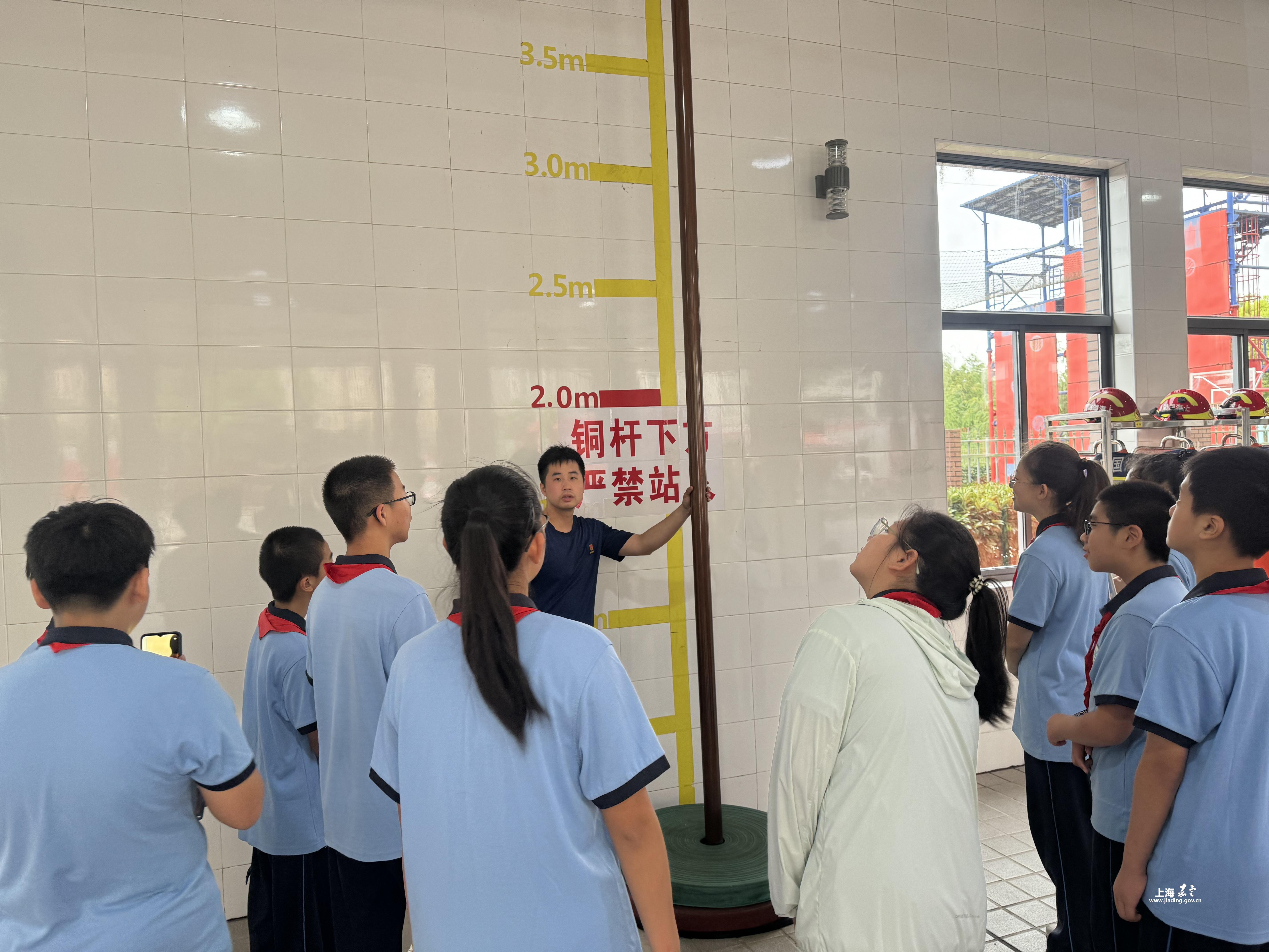 4fe2bd1b580847ec9d888b9ced81b4bc.JPG 4fe2bd1b580847ec9d888b9ced81b4bc.JPG