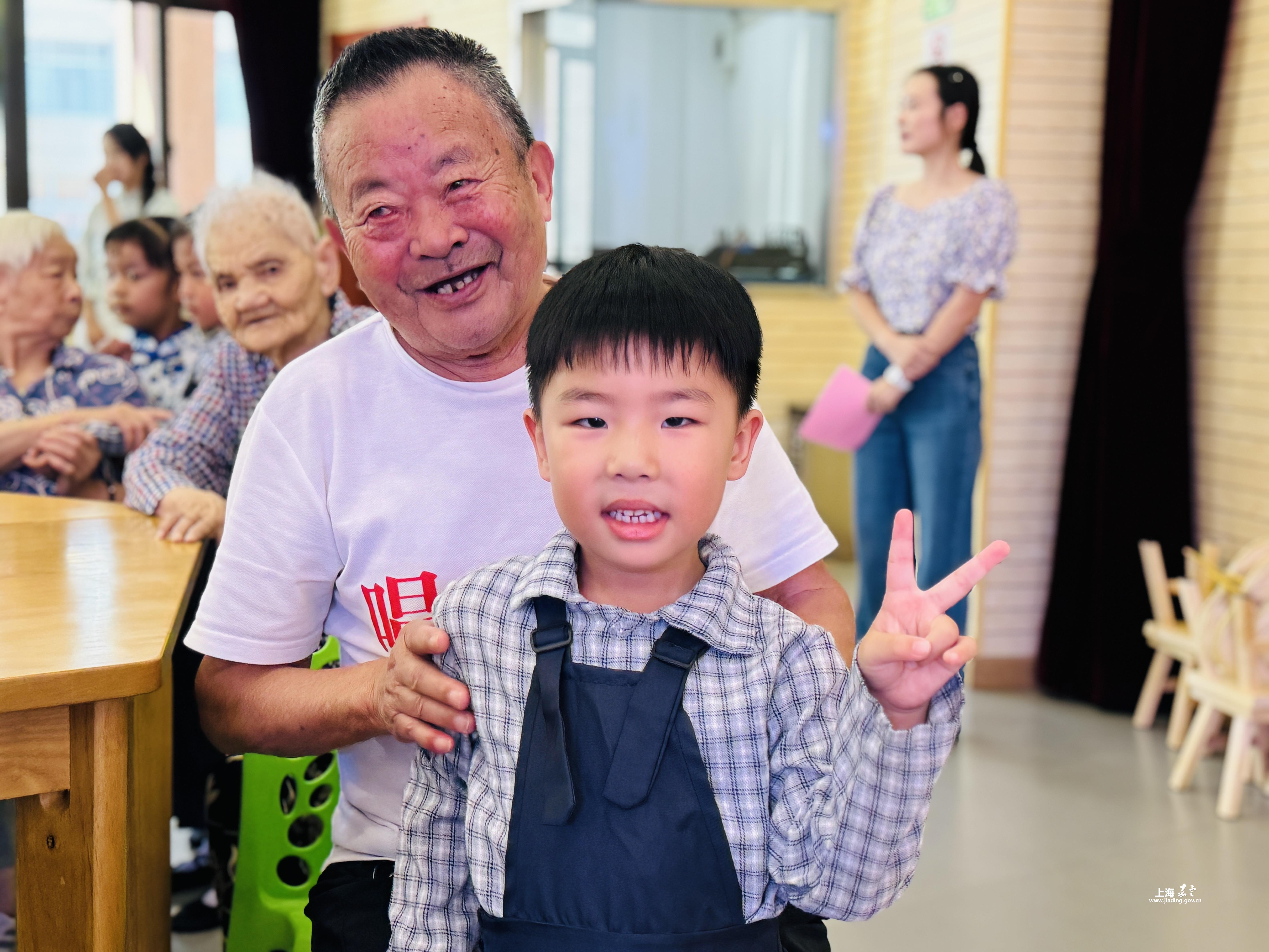 a5bb7962567e47d0a6e8570bbb47f560.JPG a5bb7962567e47d0a6e8570bbb47f560.JPG