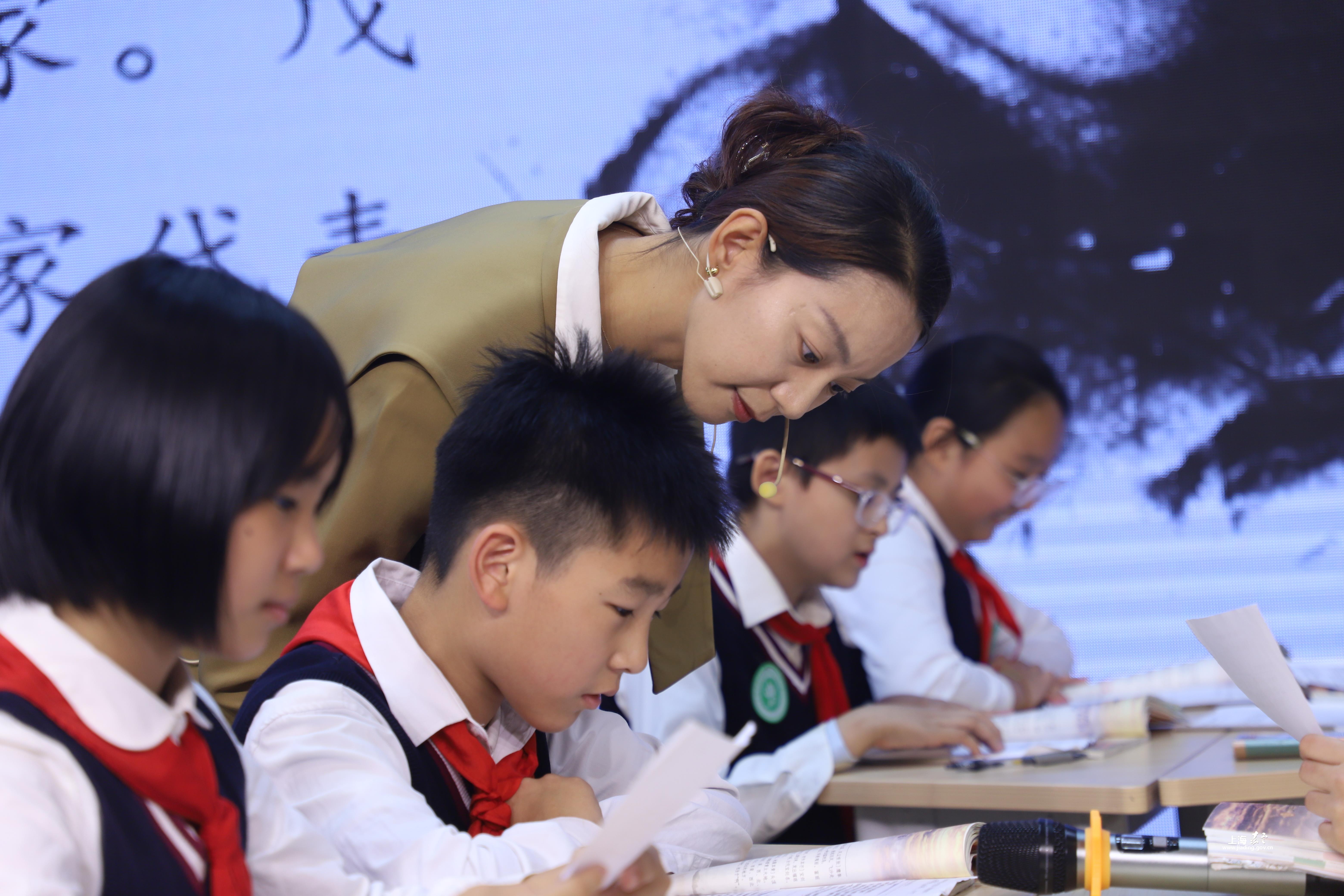 b2b7a8dbd9964ffca7192b304714b27f.JPG b2b7a8dbd9964ffca7192b304714b27f.JPG