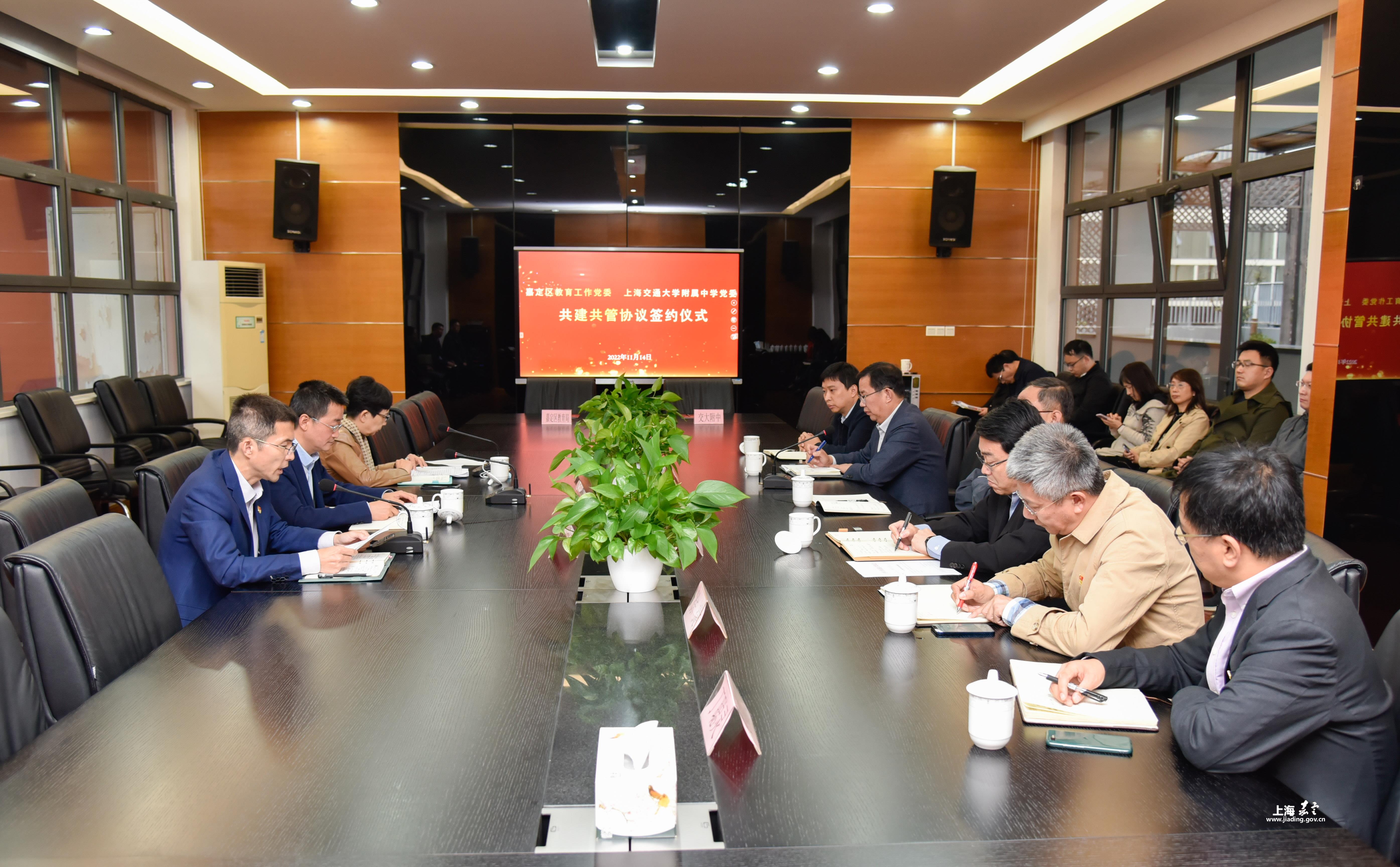 da1e325567e345d3bca******755a936d.jpg da1e325567e345d3bca******755a936d.jpg