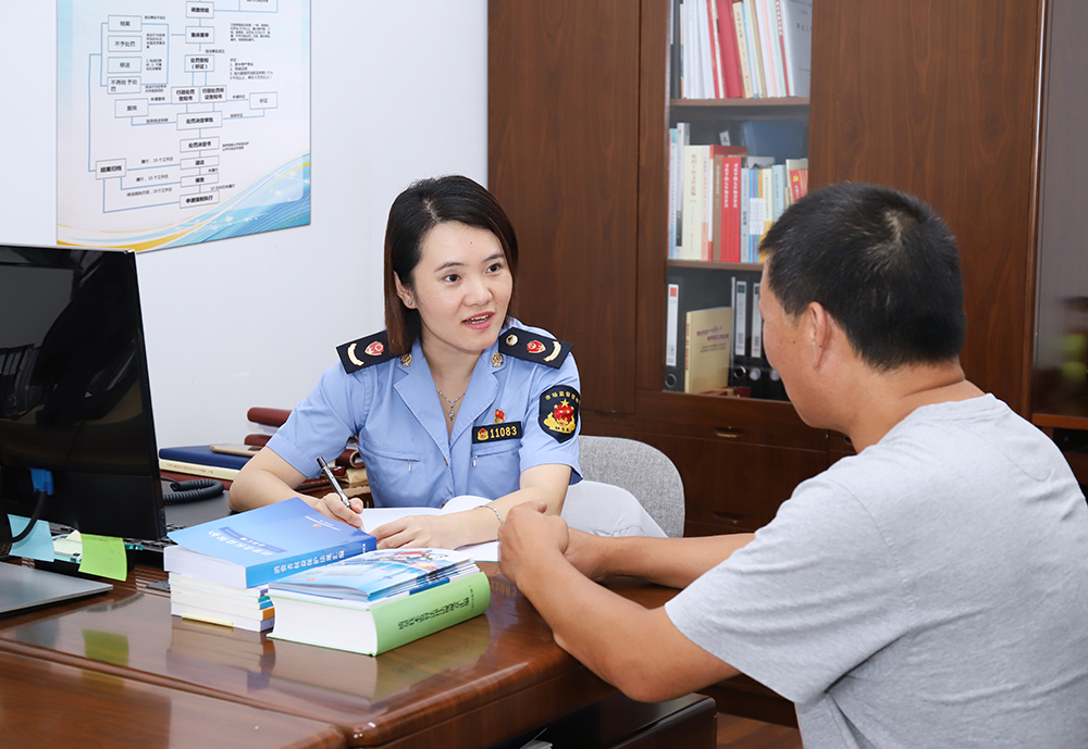 加强产权保护提高办事效率_多措并举优化营商环境_-507797.jpg