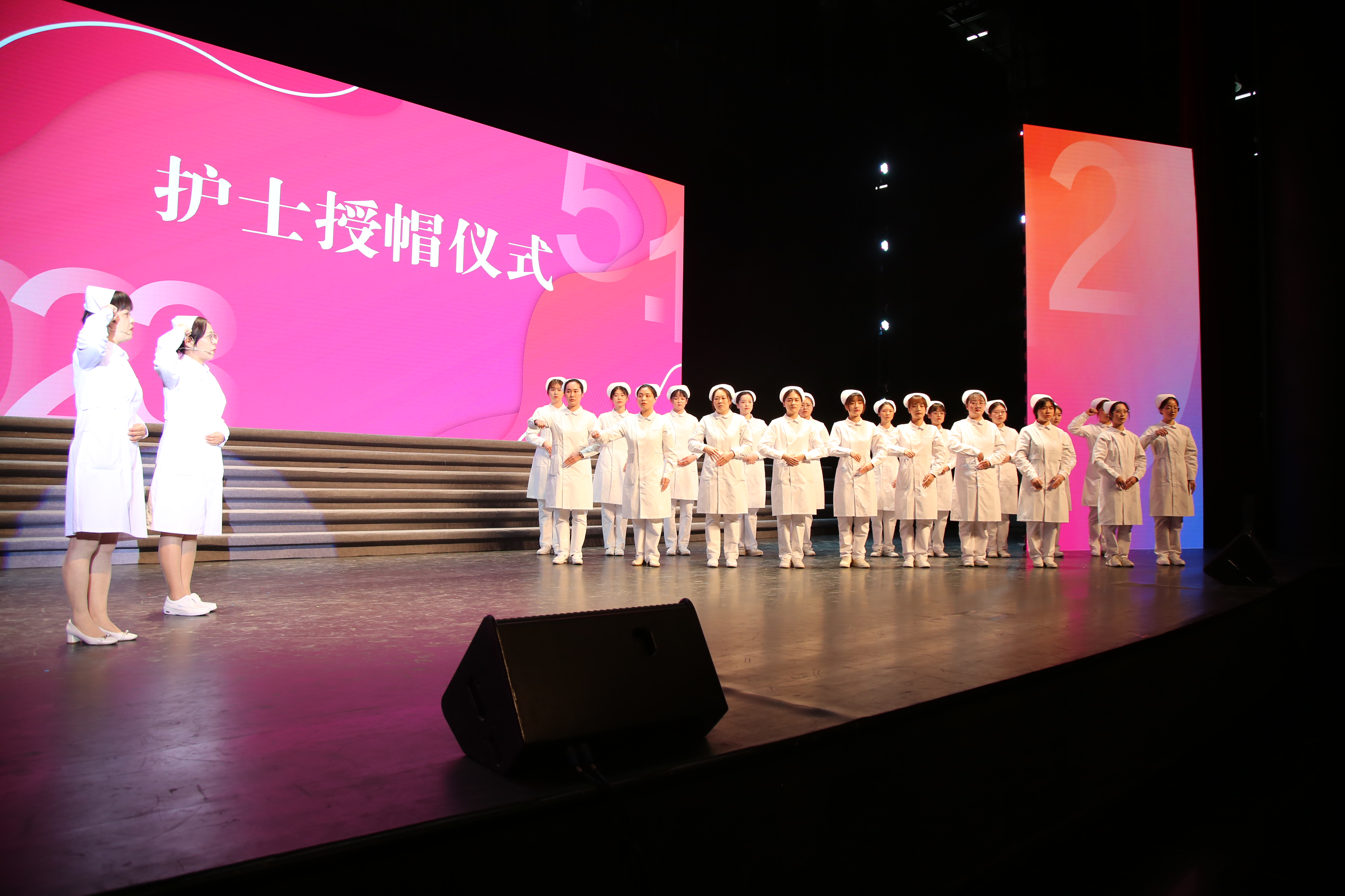 护士授帽仪式-538209.jpg 护士授帽仪式-538209.jpg