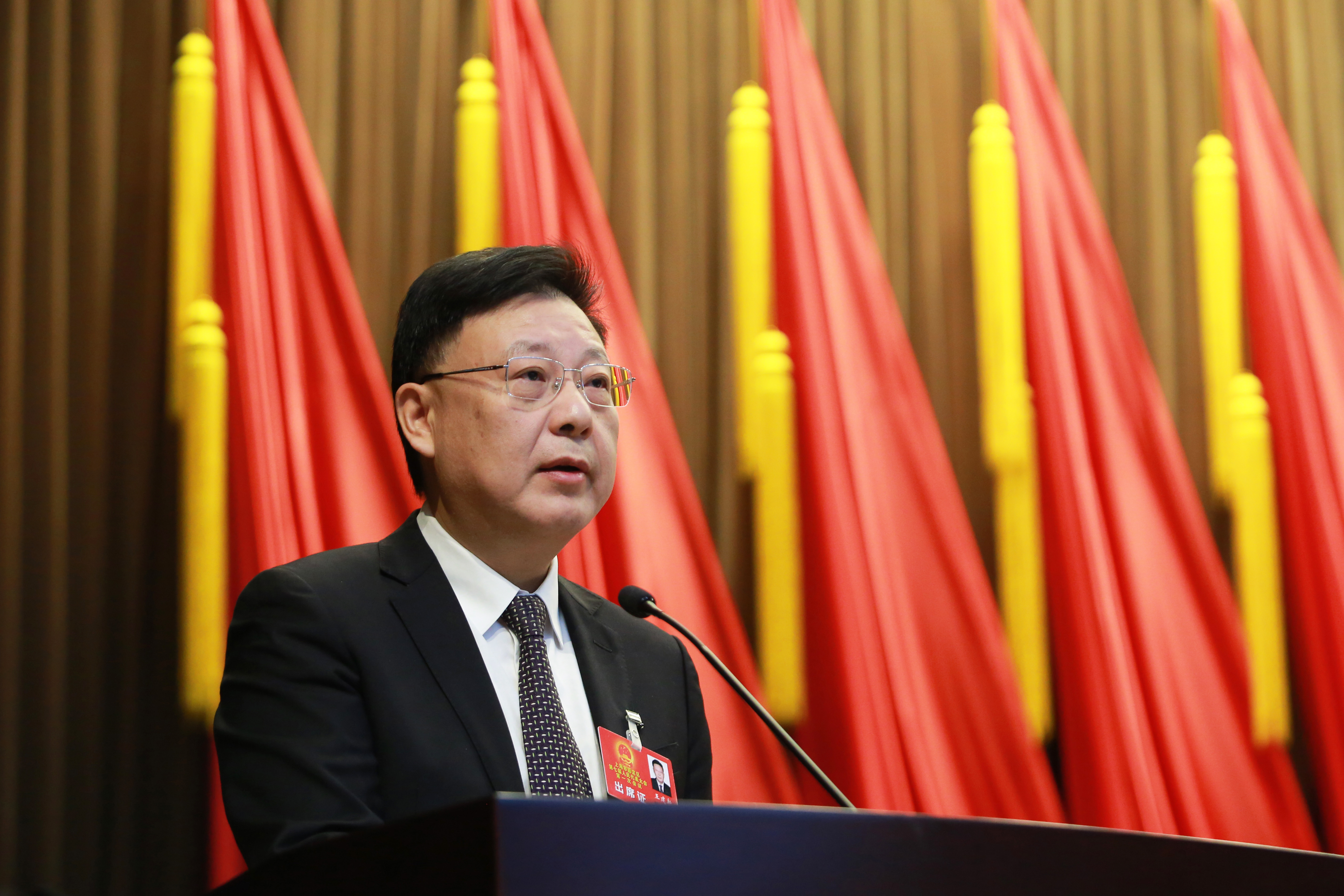 人大常委会工作报告-511328.jpg