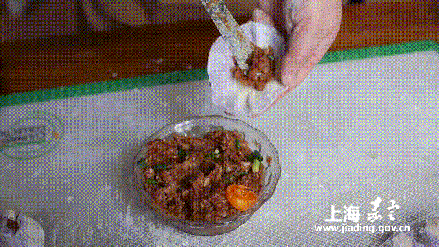 9c4389b9506f45ebab1d7cc77198ccb8.gif