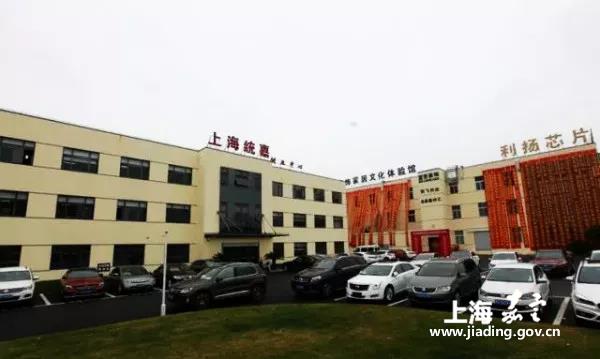 ce0658a37f424d668c2ad107064df23f.jpg