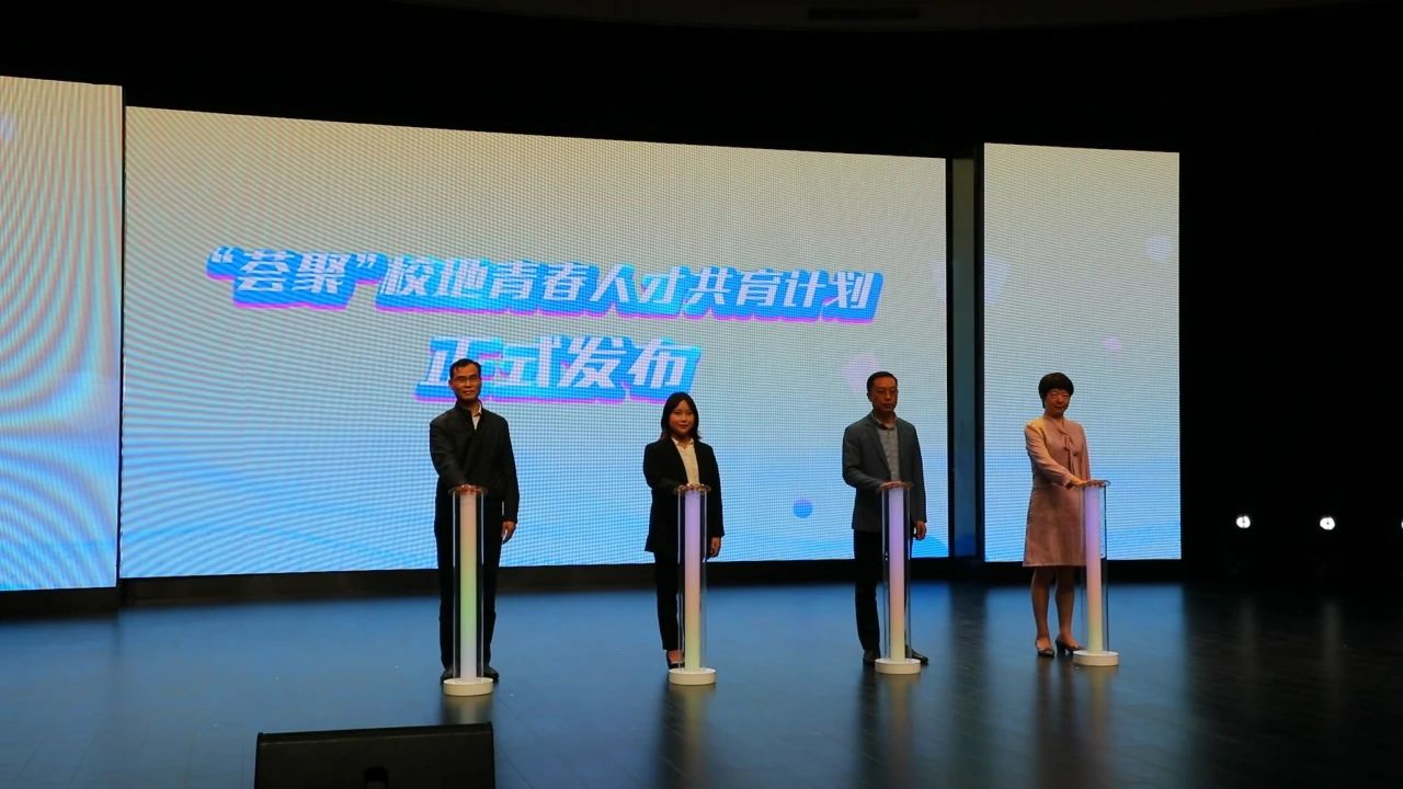 4d551f8279e4ad9dbef198ee72ef0c10.jpg 4d551f8279e4ad9dbef198ee72ef0c10.jpg