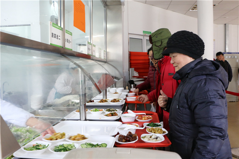 助餐点.jpg