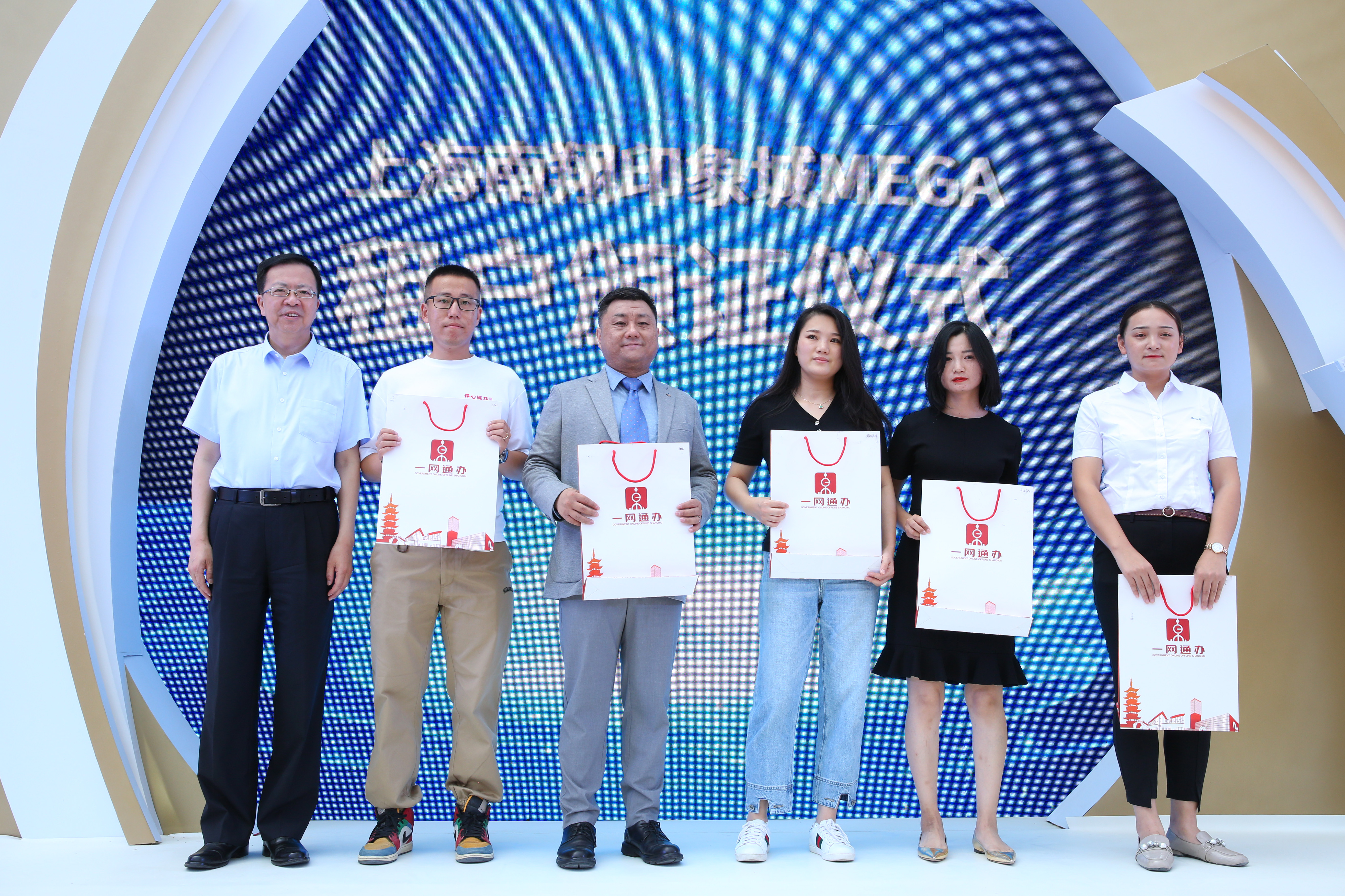 LZX_1517.JPG LZX_1517.JPG